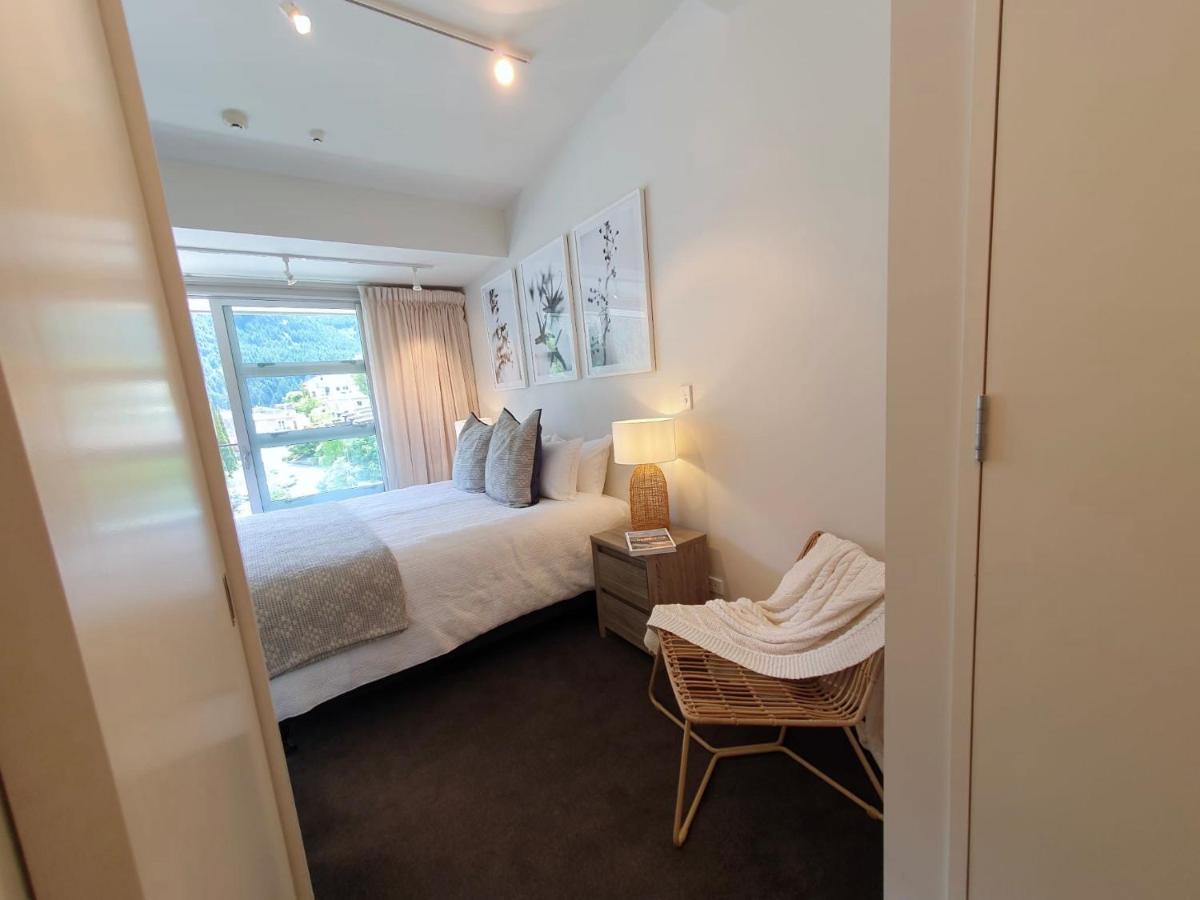 Stylish Haven Luxury Interiors In Prime Location Apartment Queenstown Exterior photo