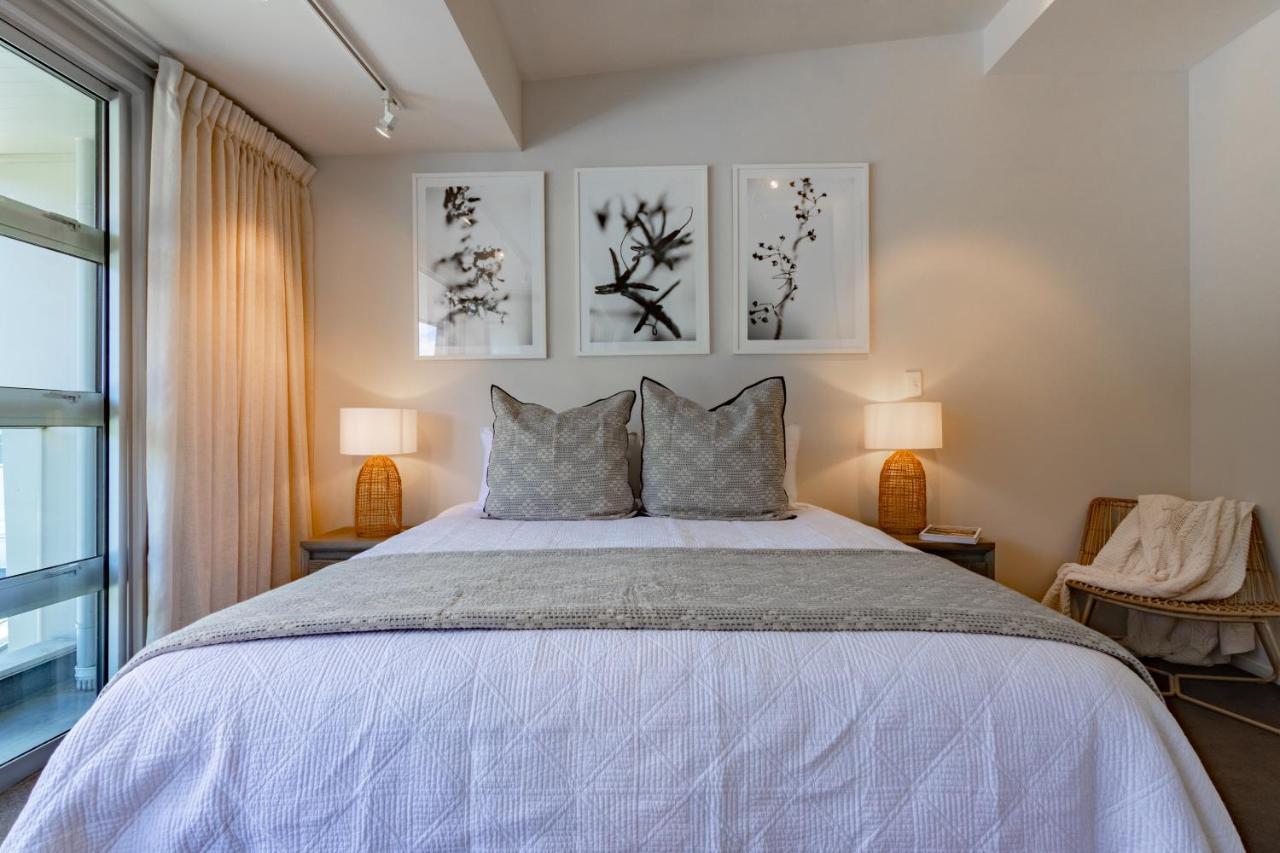 Stylish Haven Luxury Interiors In Prime Location Apartment Queenstown Exterior photo