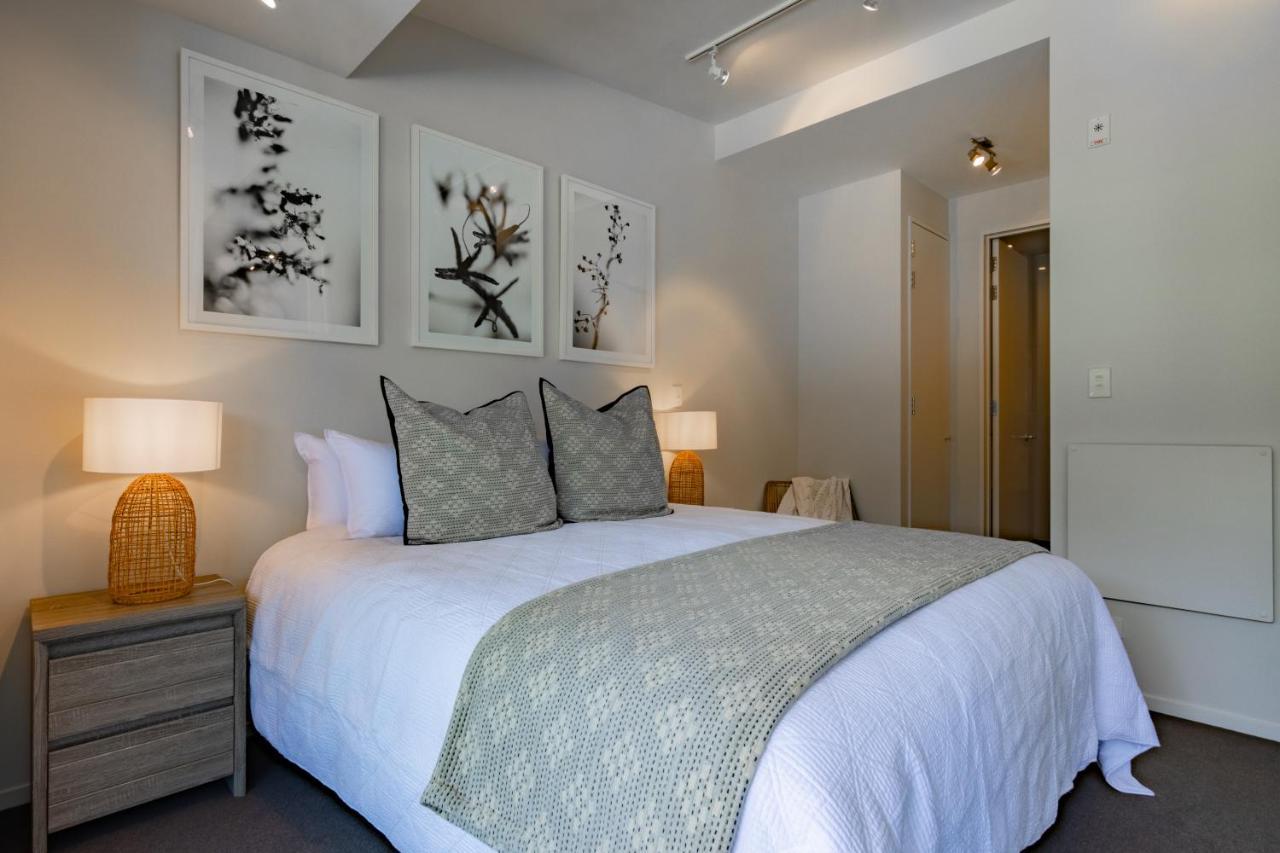 Stylish Haven Luxury Interiors In Prime Location Apartment Queenstown Exterior photo