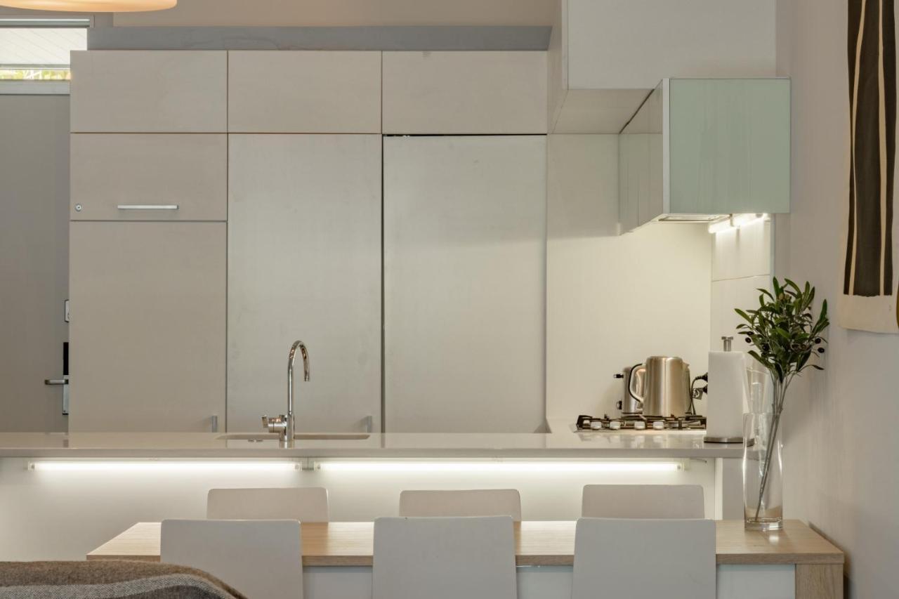 Stylish Haven Luxury Interiors In Prime Location Apartment Queenstown Exterior photo